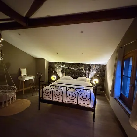 La Maison Cachee Du Pavillon Bellevue Bed & Breakfast Belley