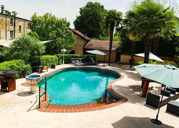 La Maison Cachee Du Pavillon Bellevue 3* Belley