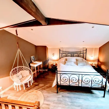 La Maison Cachee Du Pavillon Bellevue 3* Belley