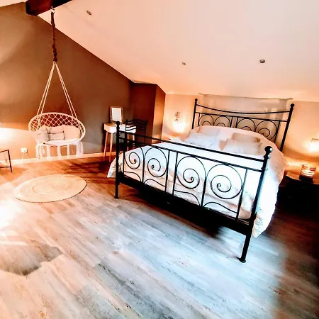 La Maison Cachee Du Pavillon Bellevue 3*