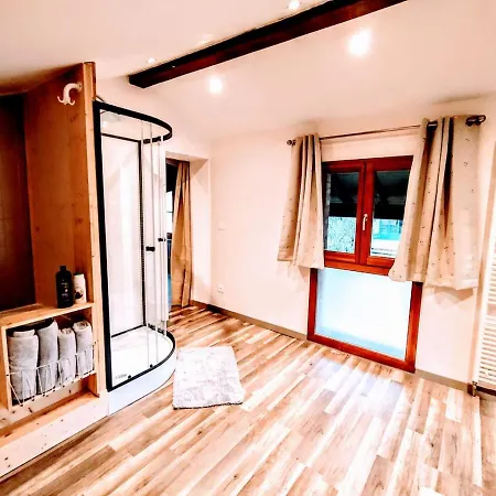 Bed and Breakfast La Maison Cachee Du Pavillon Bellevue 3*