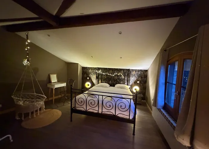 La Maison Cachée Du Pavillon Bellevue Couette-café Belley
